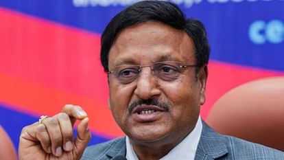 Karnataka Election: आचार संहिता के उल्लंघन पर चला EC का चाबुक, दो हजार केस मिले, 50% से ज्यादा ठहराए गए दोषी top EC official Manoj Kumar Meena says Conviction rate in election-related offenses high in Karnataka
