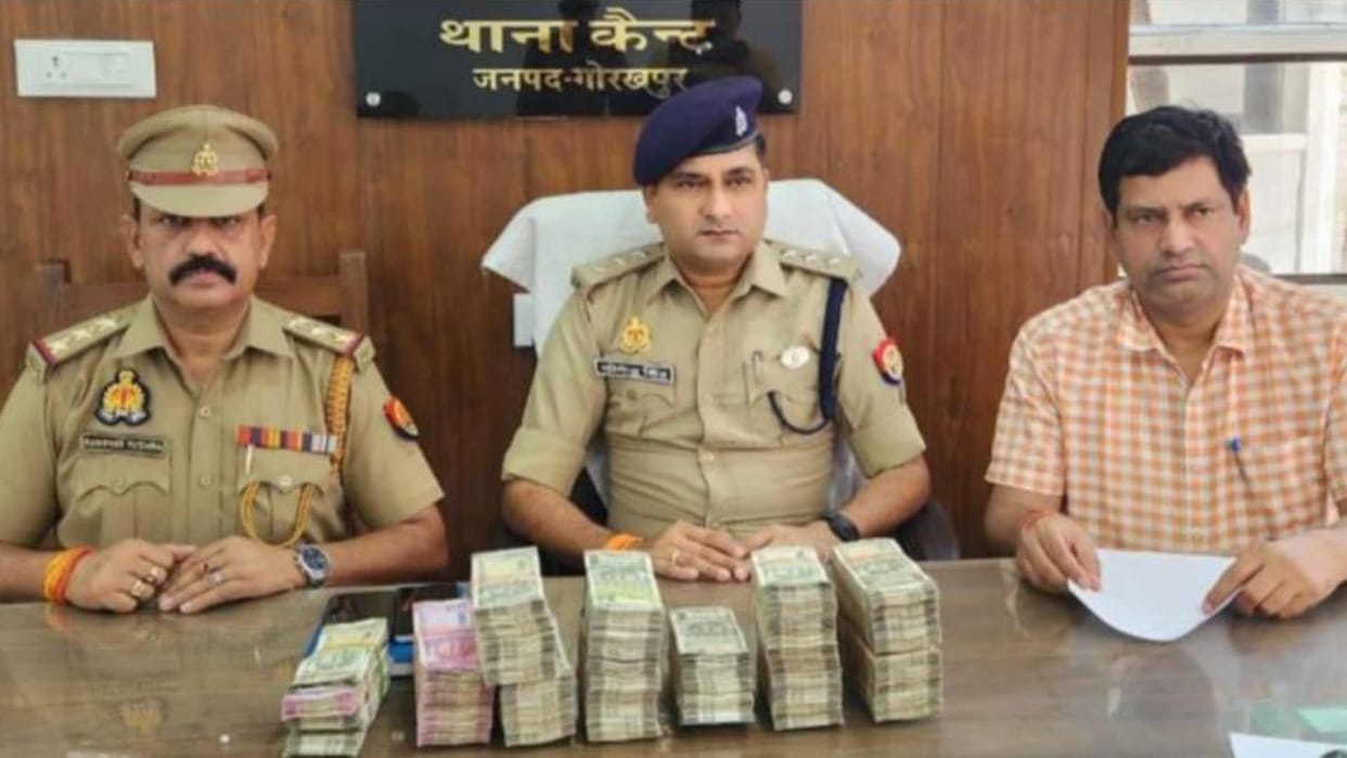Cantt police recovered money from man during checking for up nikay chunav 2023