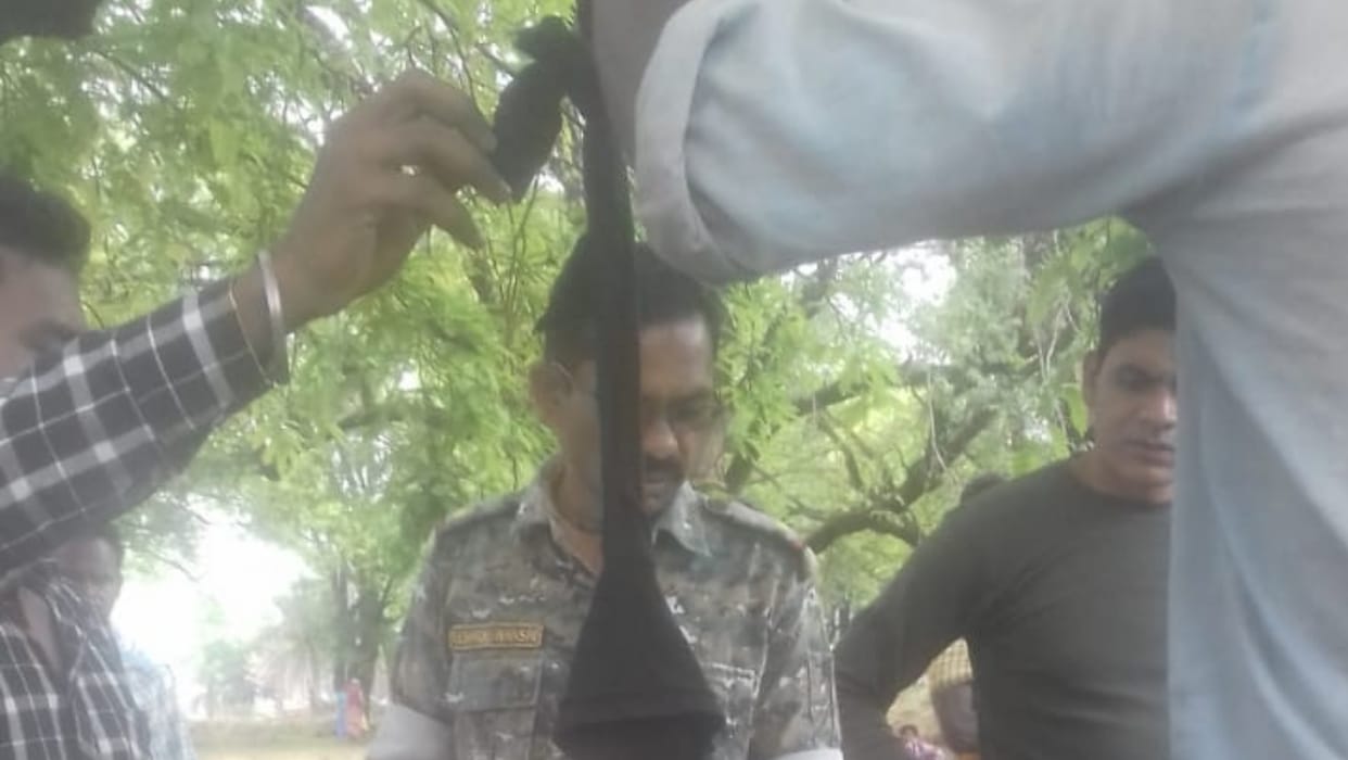 16 year old boy committed suicide by hanging in chhattisgarh jagdalpur