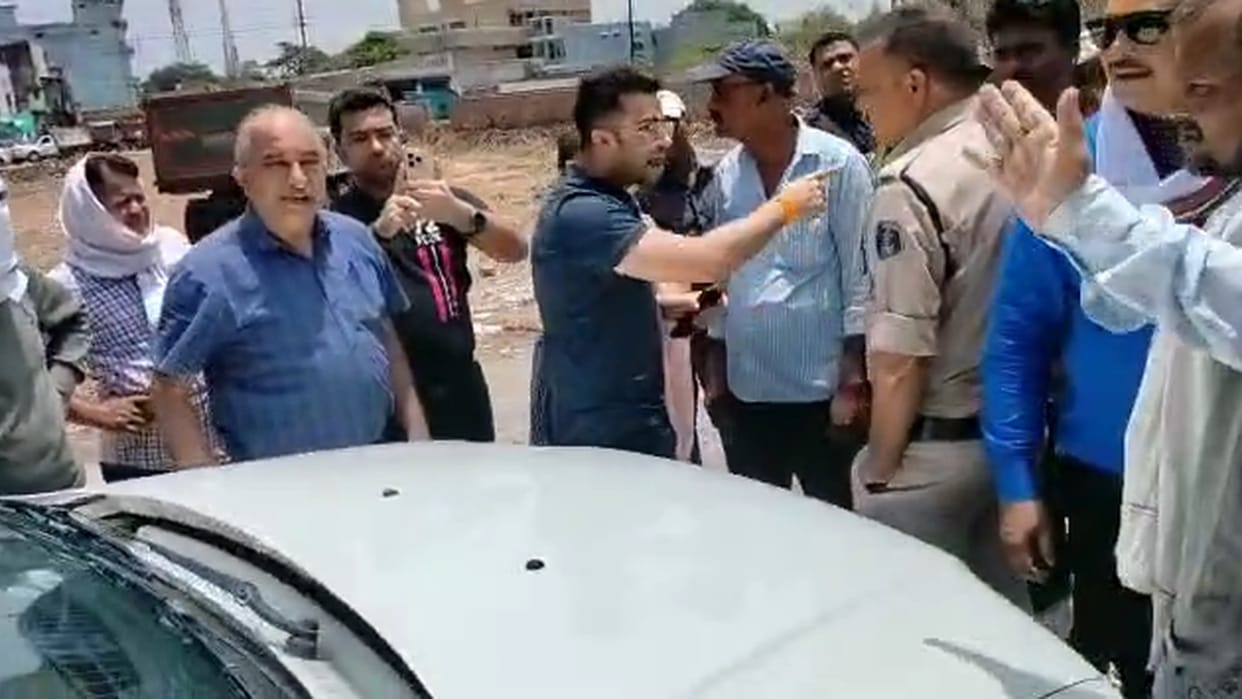 Attack on bilaspur nagar nigam team that went to remove encroachment