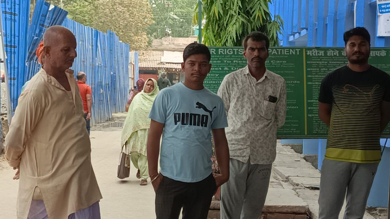 Ex policeman run over by unknown speeding vehicle in Begusarai, died during treatment