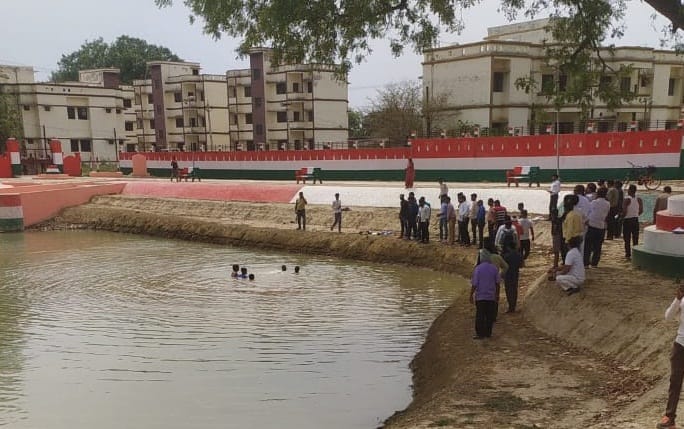 Tragic accident in Kanpur, Four children died by drowning in Amrit Talab, all four had reached for bath after