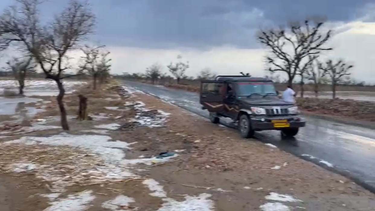 See the views of Kashmir in Rajasthan in Photos snow everywhere after an hour of hailstorm