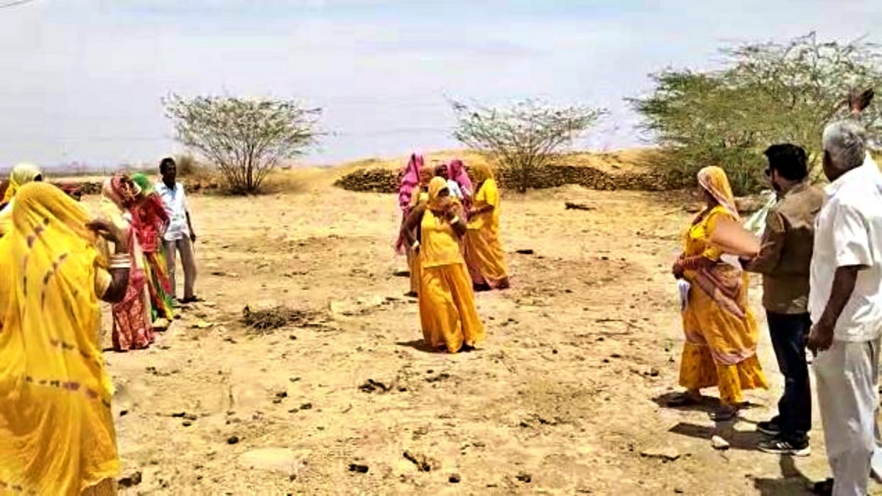 Mnrega women workers troubled by anti-social elements in Jaisalmer