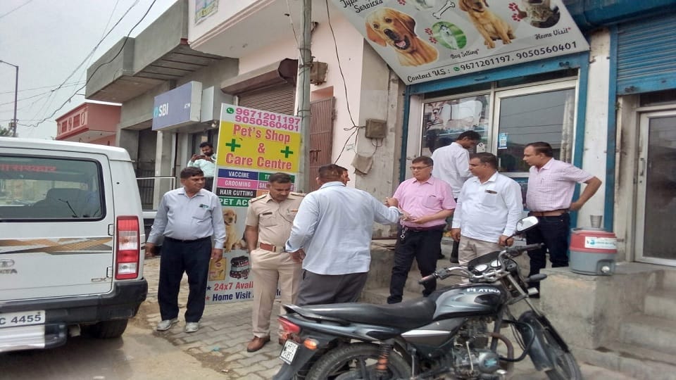 CM flying squad and Animal Husbandry Department team raid on Pets and Care Center in Sonipat