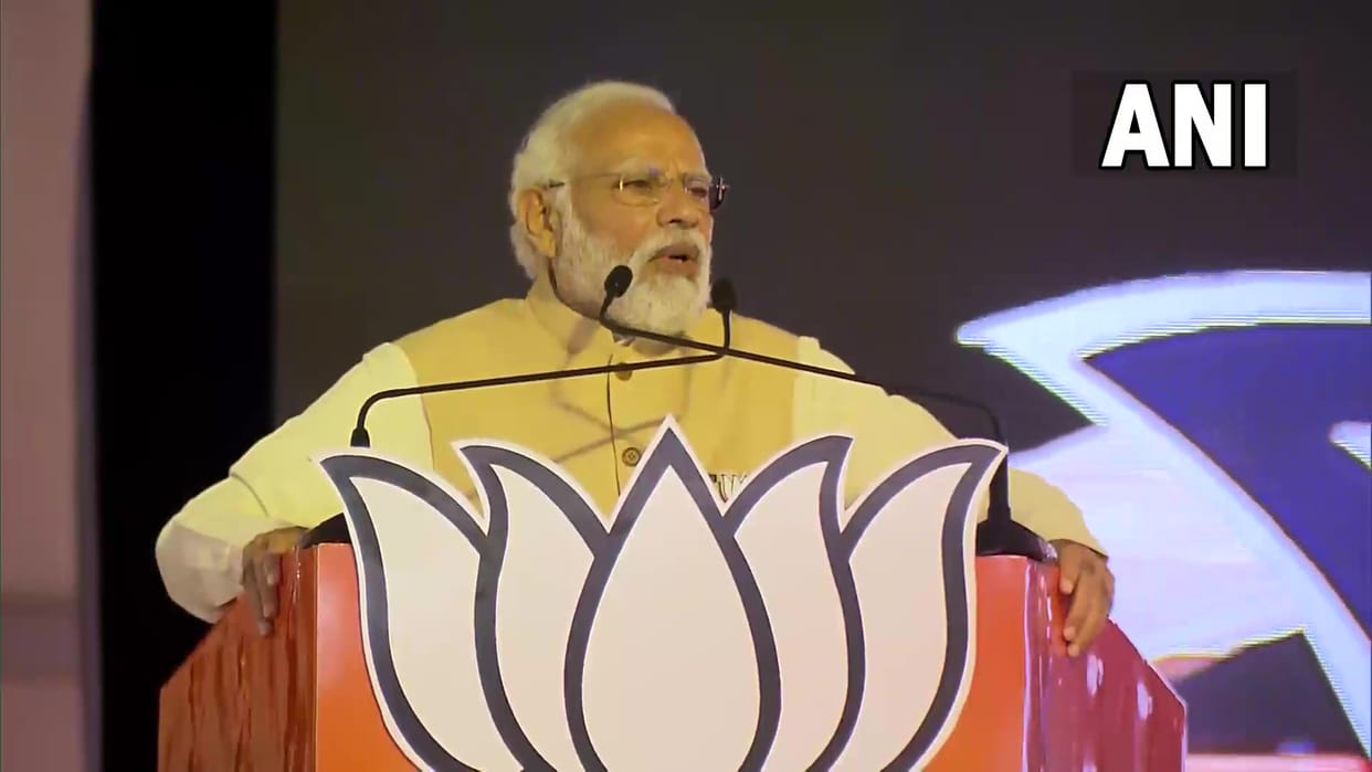 PM Modi takes swipe at Siddaramaiah over seeking votes in name of Congress leader's retirement