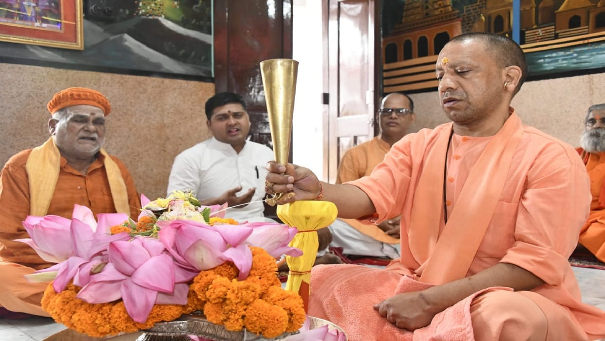 UP Nikay Chunav 2023: CM Yogi Adityanath Performed Rudrabhishek in Gorakhnath Temple in Gorakhpur News