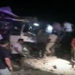 घटनास्थल पर मौजूद पुलिस और स्थानीय