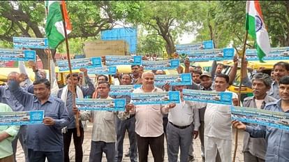 Yamuna Sansad : दिल्ली में यमुना की सफाई के लिए एक और अभियान, इस बार ऑटो वाले शामिल Now there will be talk of Yamuna in auto also