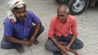 Road Accident: भदोही में दो बाइकों की आमने-सामने टक्कर, दो युवकों की मौत, एक घायल Road Accident in bhadohi two killed in head on collison of bike one injured