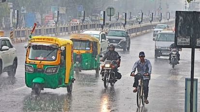 Mp Weather Today:प्रदेश में बारिश का सिलसिला जारी, इंदौर तरबतर तो  शाजापुर-धार के गांवों में बिछी बर्फ की चादर - Mp Madhya Pradesh Weather  Update Today: The Rain Continues In The ...