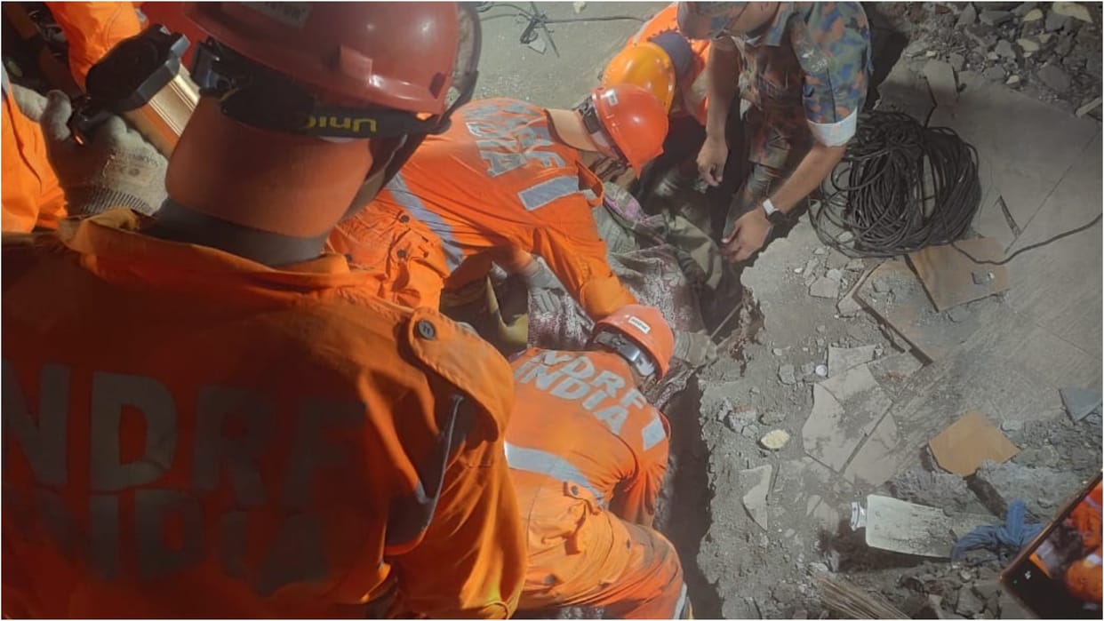 Maharashtra Bhiwandi building collapse rescued Operation underway Thane Municipal Corporation Updates
