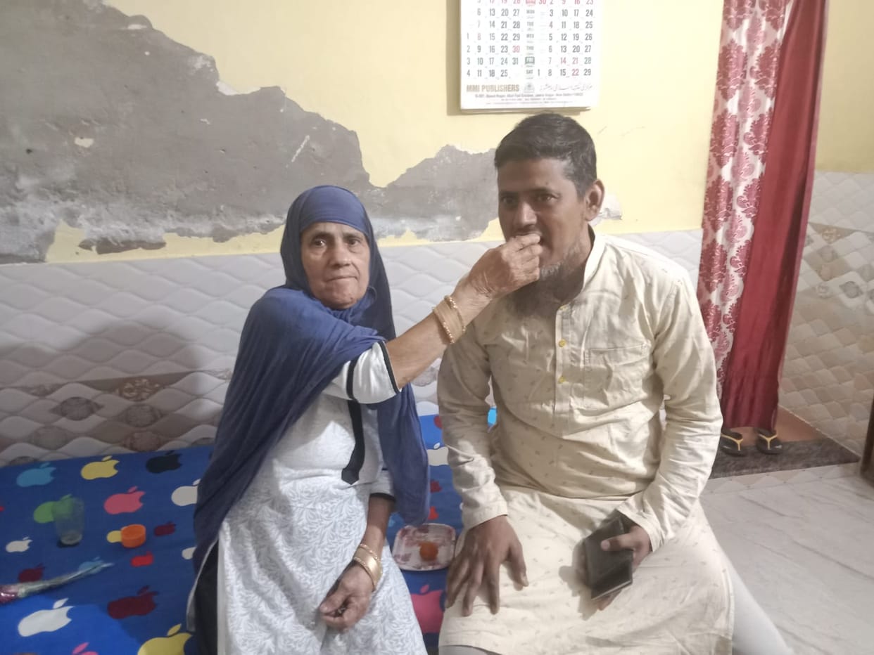 Sudan Crisis chandauli man return said Bomb shells were falling bullets were raining: