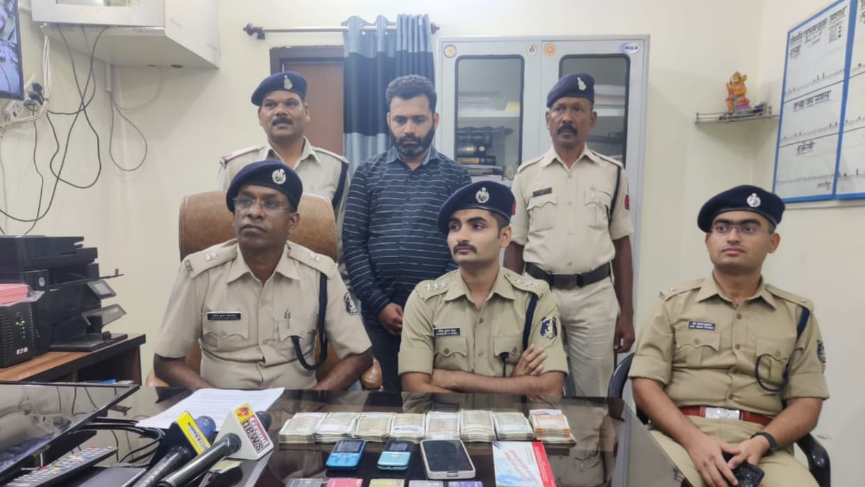 bokie arrested for making online betting on IPL cricket match in Bilaspur