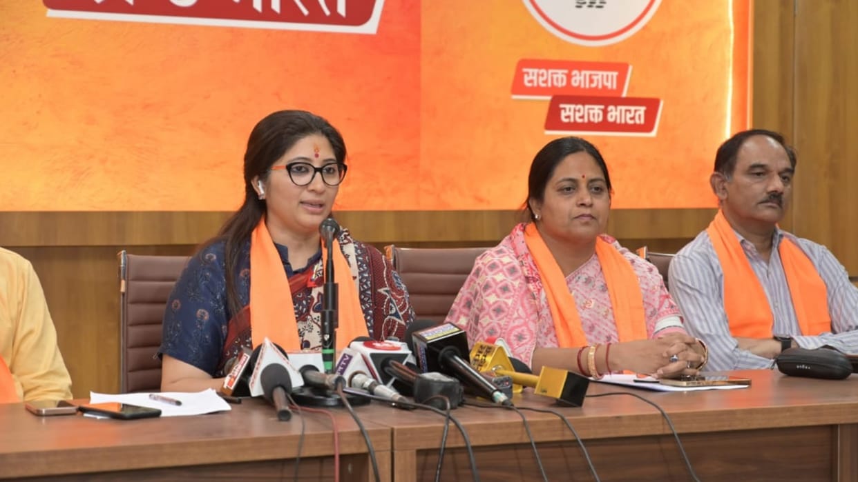 BJP Mahila Morcha leaders targeted the Gehlot government in Jaipur demands resign from Cm