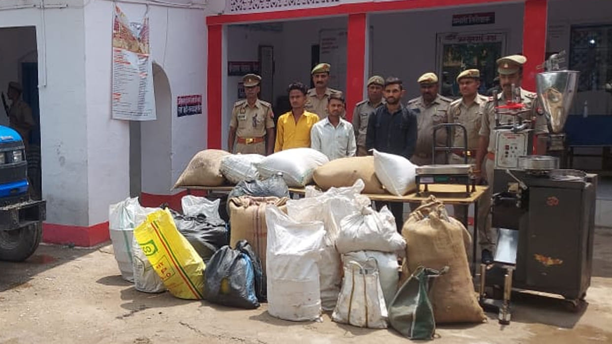 Hamirpur: Illegal gutkha factory caught, three arrested