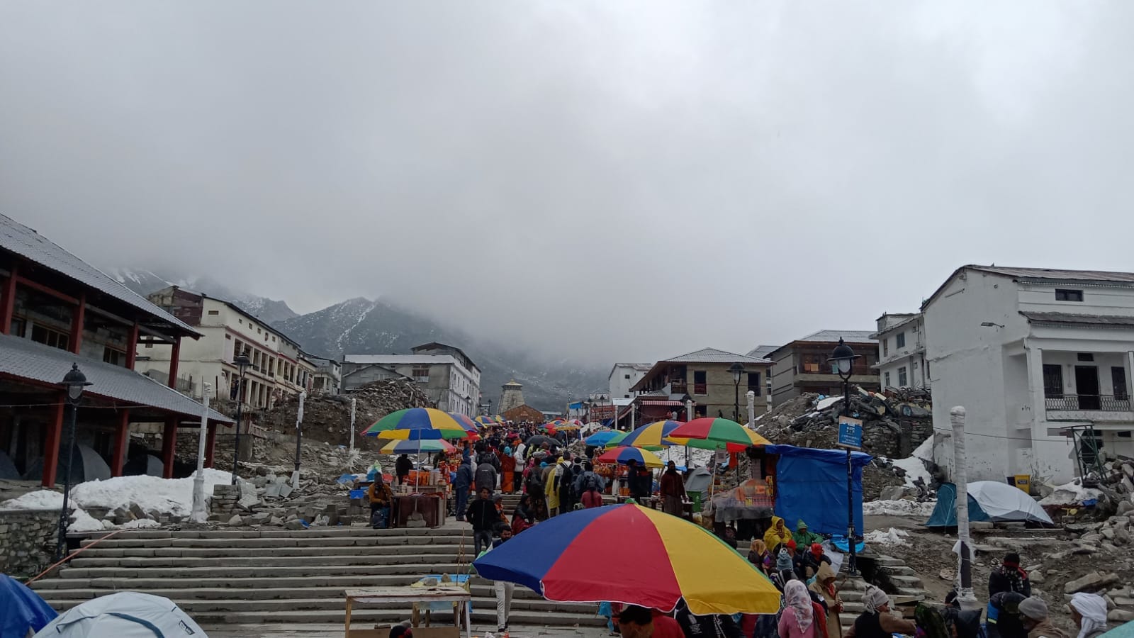 Chardham Yatra 2023 Pilgrims Huge Crowd in Badrinath and Kedarnath Dham Long line photos