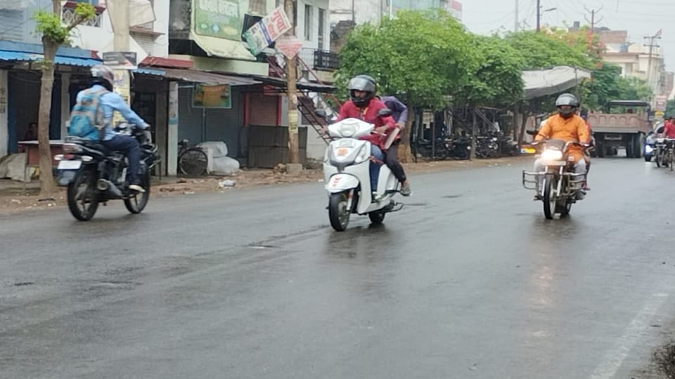 Pleasant weather due to rain in Gorakhpur people got relief from heat