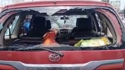Lucknow: उपद्रवियों ने पथराव कर तोड़ी कार, गहने से भरा बैग लूट कर भाग निकले bikers attacked on a car in BKT in Lucknow.