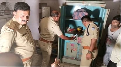 Dhar: व्यापारी के घर के हाथ धोकर पीछे पड़े चोर, दो असफल प्रयासों के बाद तीसरी बार चोरी किए 25 लाख के आभूषण Thieves raid businessman house, jewelery worth 25 lakhs stolen