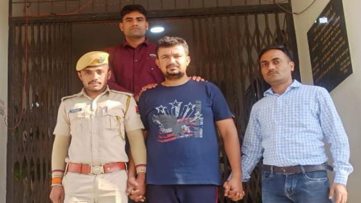 Man arrested for renting room to girls by installing spy camera in Jaipur