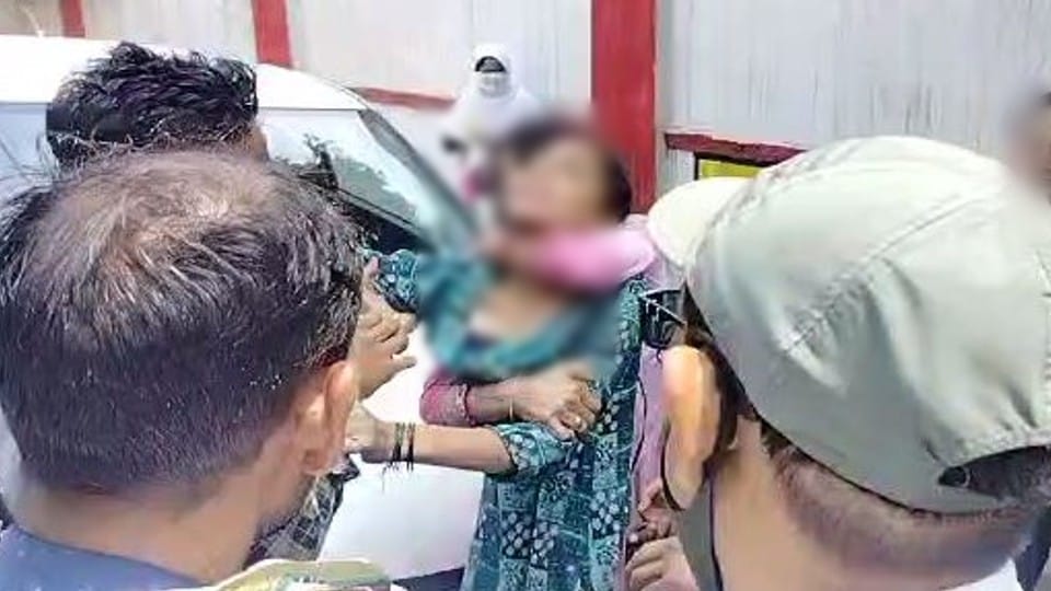 Girl family members beat couple outside SSP office in Bareilly