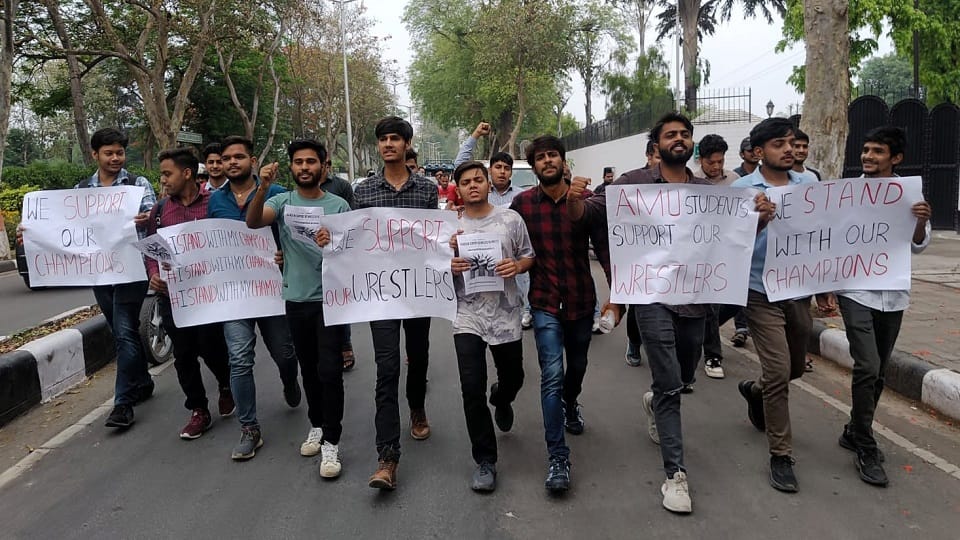 AMU students take out protest march in support of wrestlers