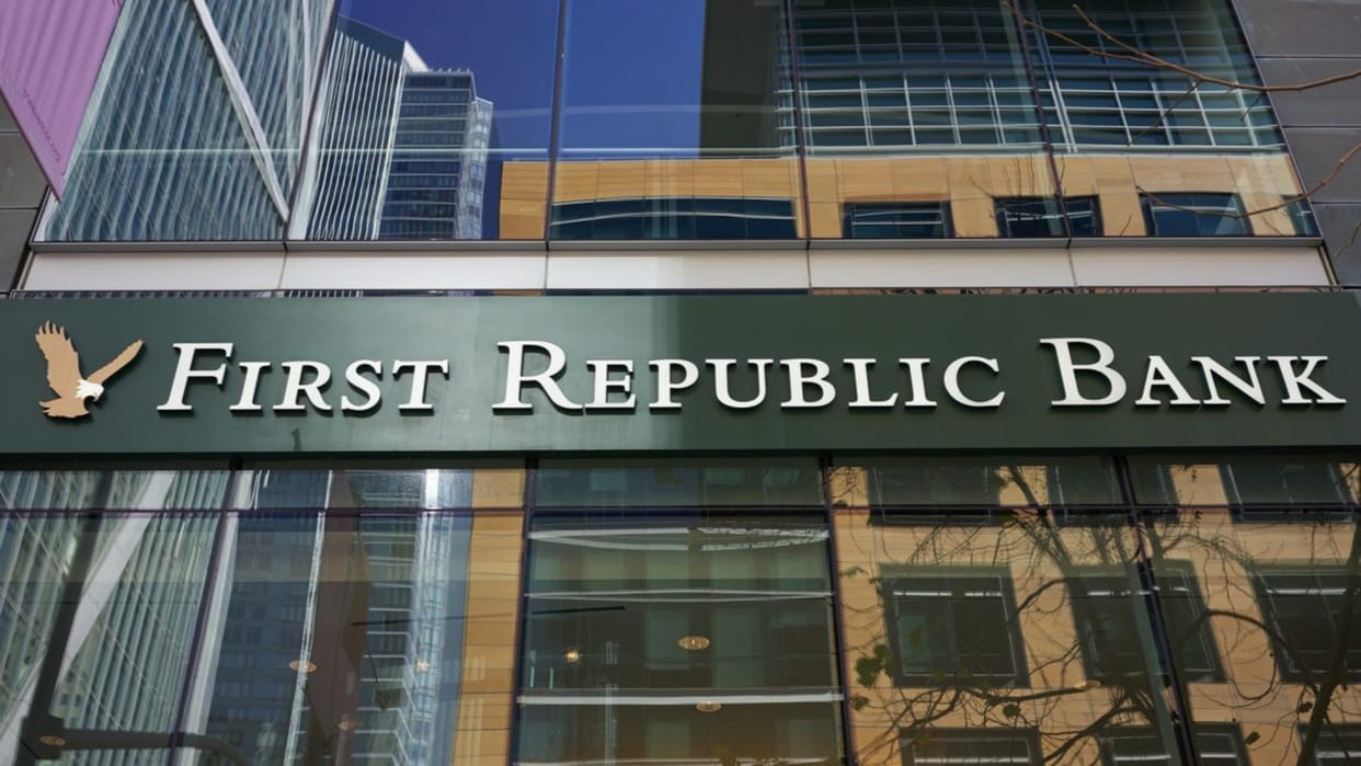 US Regulators Seize Troubled First Republic Bank JPMorgan To Acquire It