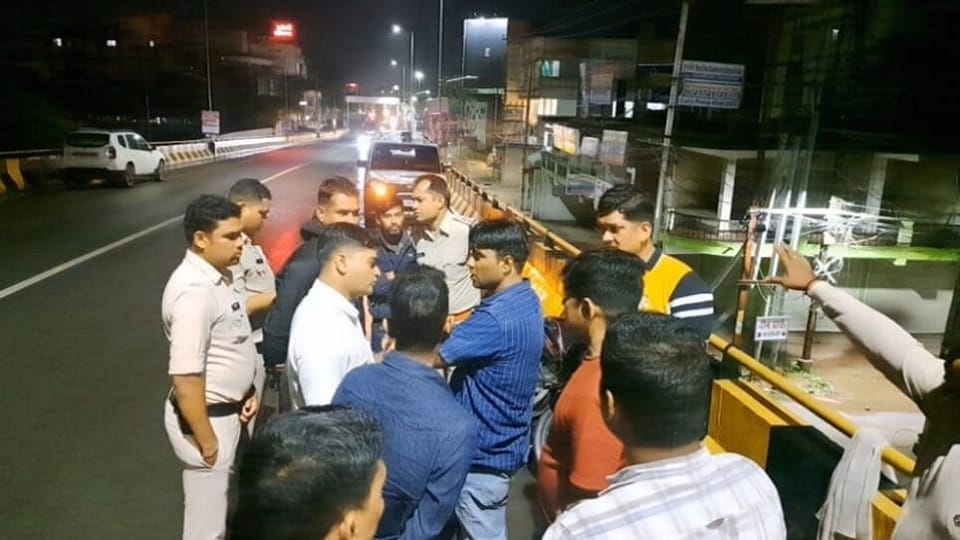 constable died in road accident in bilaspur
