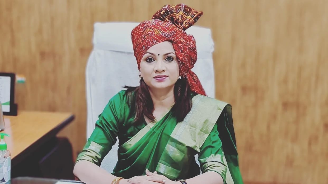 Savita Pradhan Biography in Hindi Success Story after Facing Domestic Violence