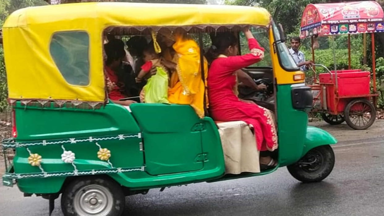 Rishikesh news Extra seats closed in autos e-rickshaws due to chardham Yatra