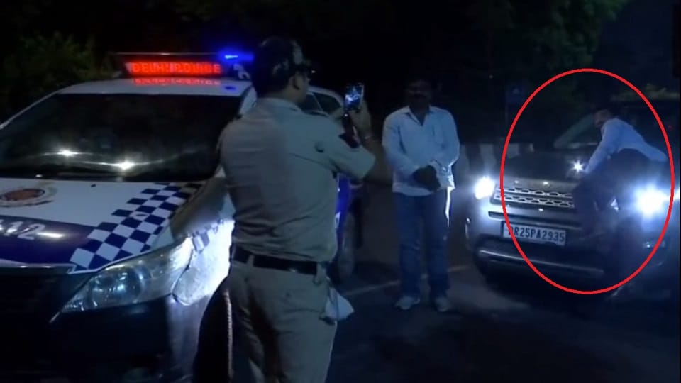 Driver of Bihar MP chandan singh dragged taxi driver for 3 KM in Delhi police chased and stopped the car