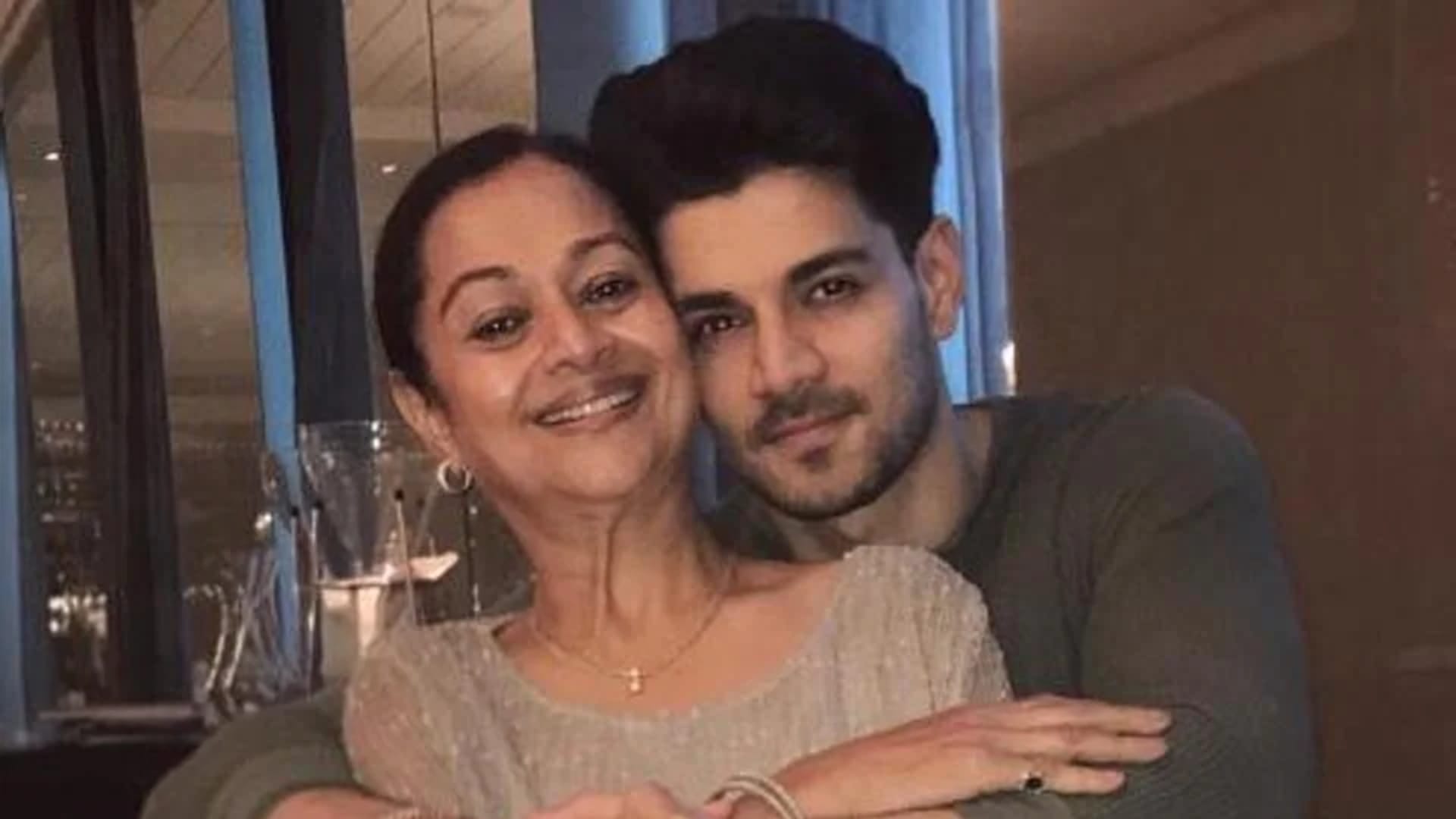 Zarina Wahab Talk About Son Suraj Pancholi Said After So Long I saw Smile On His Face