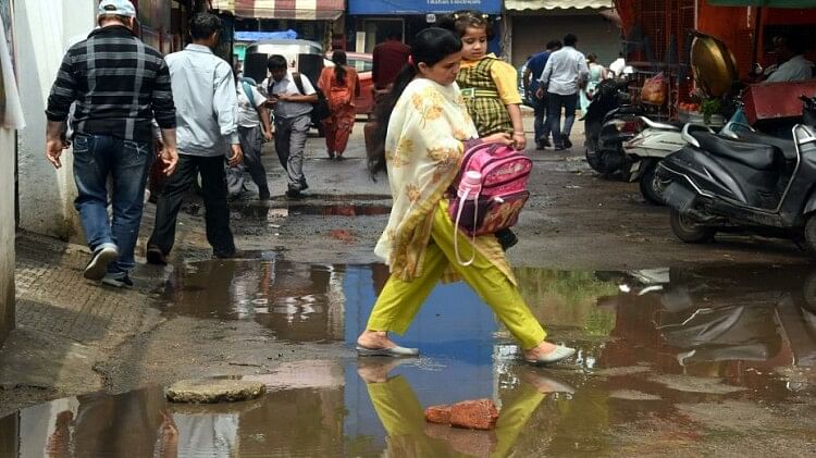 temperature dropped due to rain in many areas of Jammu and Kashmir