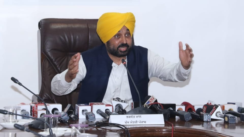 Government offices open at 7:30 am in Punjab today all update