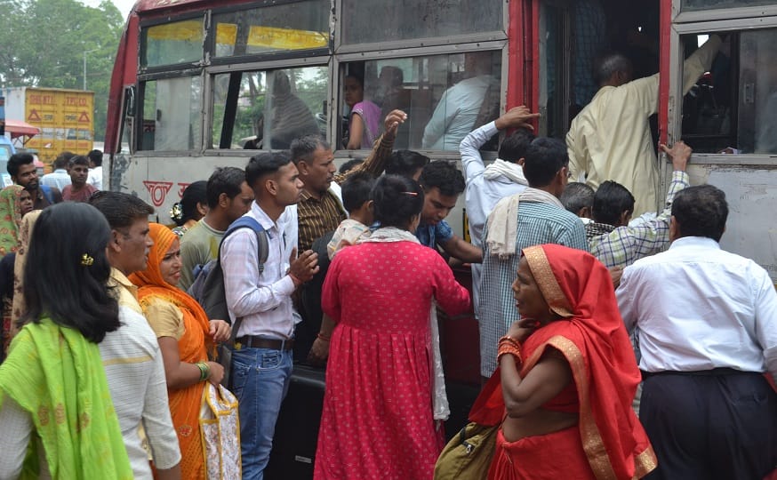 19 buses of Hathras depot went for election passengers faced trouble
