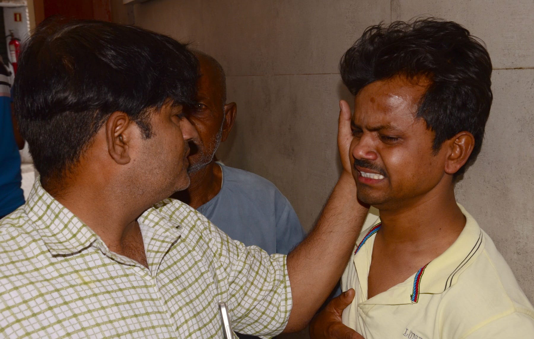 Brother upset due to sisters death in Kanpur accident, brother said if he was next to me, he would have caught