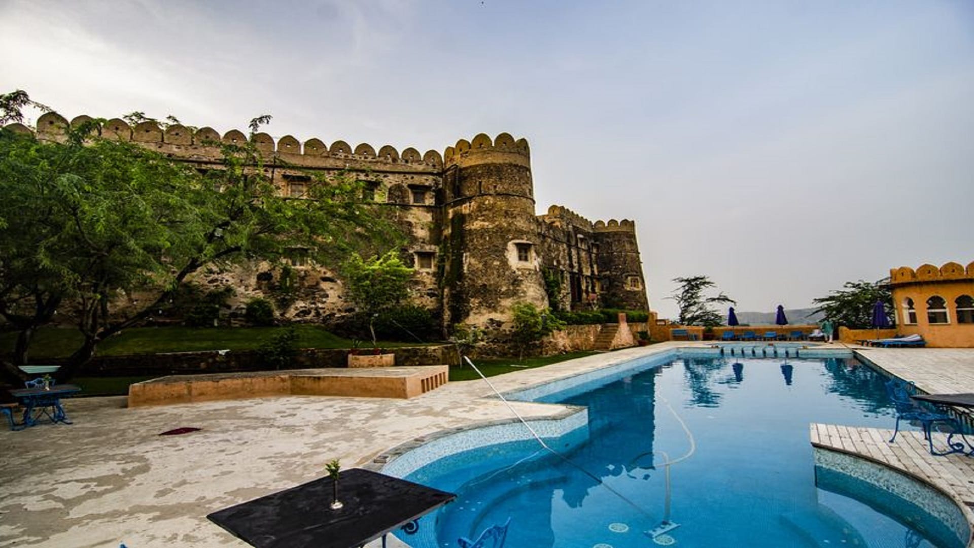 Tourist Places to Visit in May Month Two Day Visit Places for May Travel Tips in Hindi