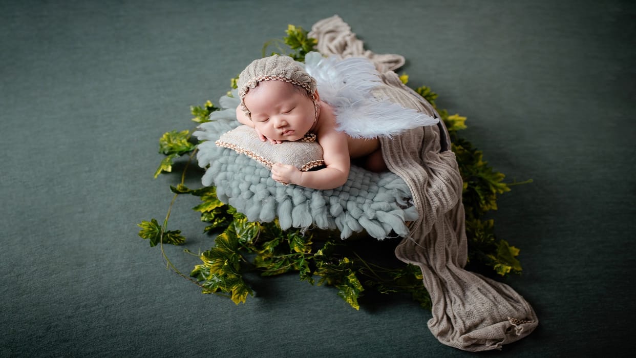 May June Month Born Baby Names in Hindi Know New Born Baby Name According to Season