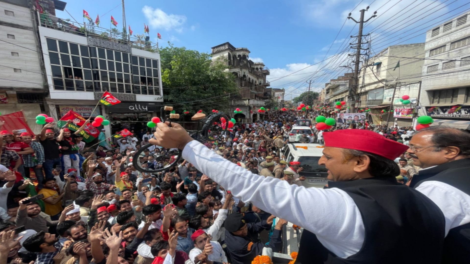 Saharanpur Nikay Chunav 2023: see photos of Akhilesh Yadav road show