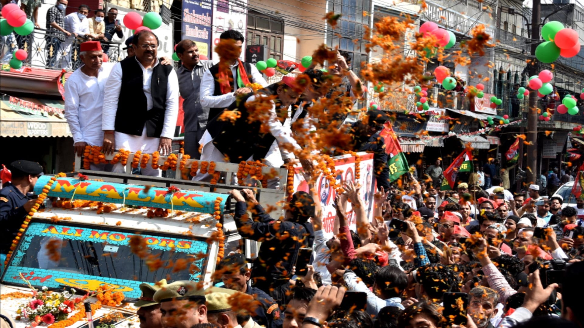 Saharanpur Nikay Chunav 2023: see photos of Akhilesh Yadav road show