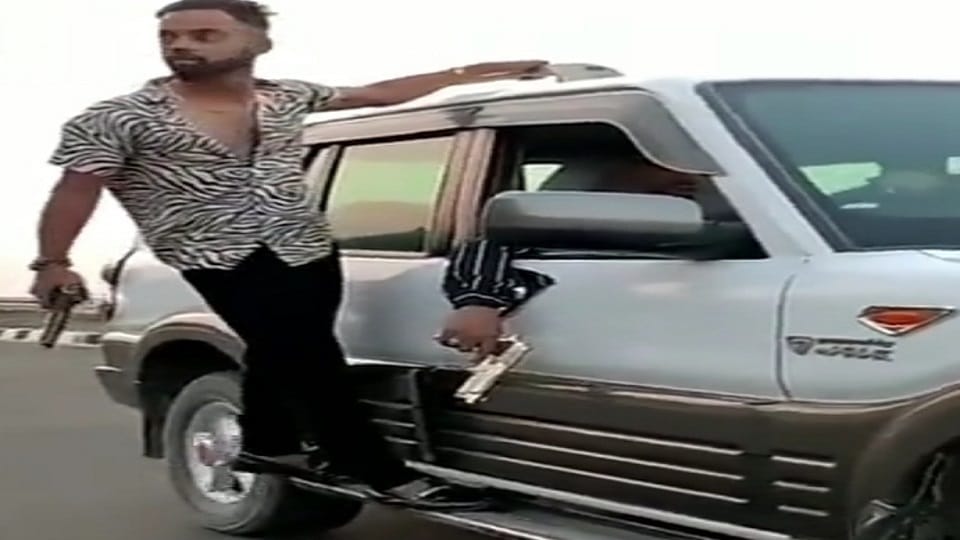 two youths riding Scorpio were seen stunting on expressway video viral