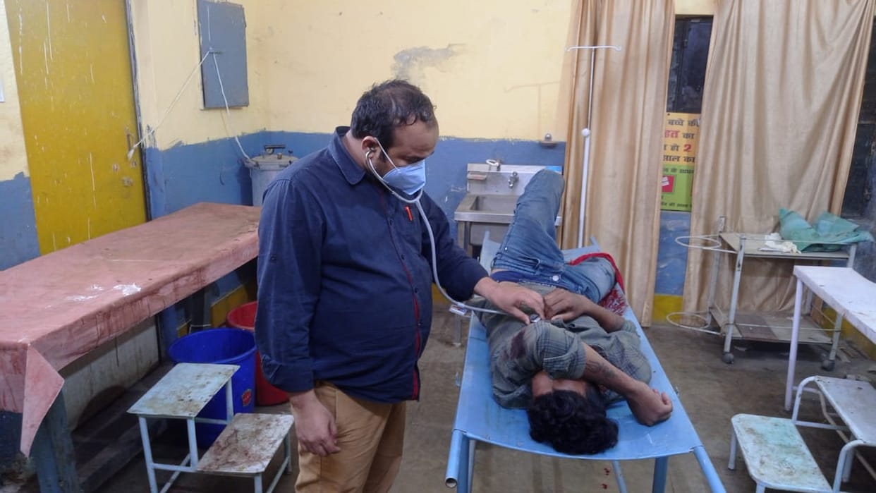Sonebhadra: An uncontrollable truck crushed a young man returning after shopping for a friend's wedding, death