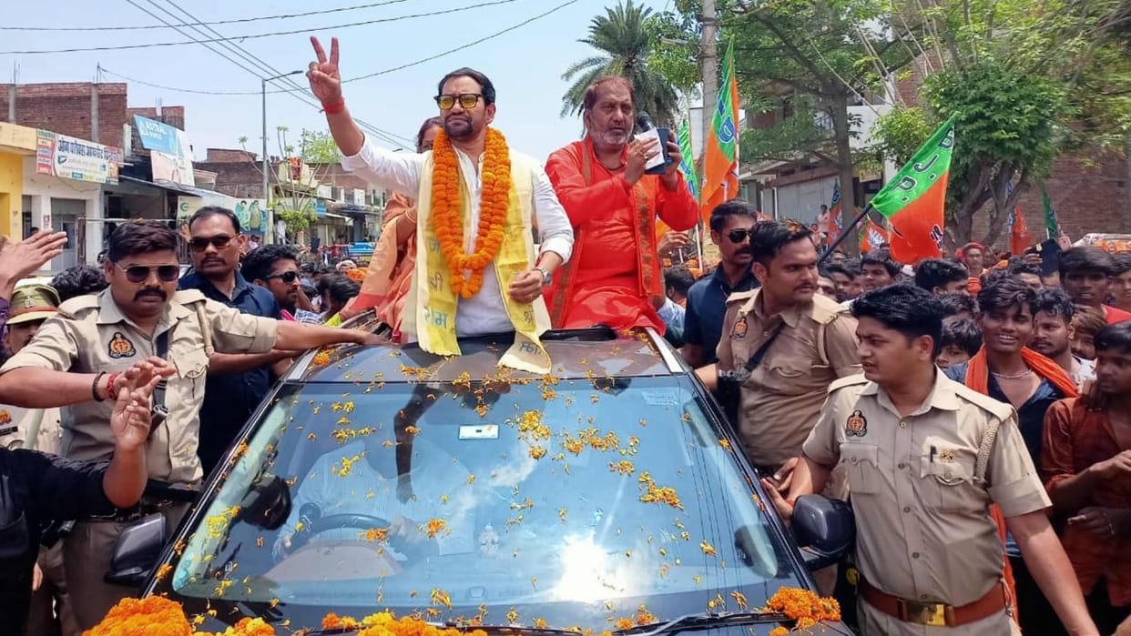 MP Dinesh lal yadav Nirahua road show in Deoria for UP Nikay Chunav 2023