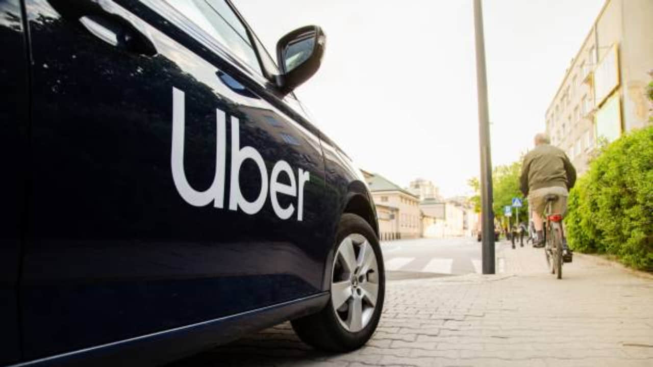 Delhi may impose temporary ban on app-based taxis Ola, Uber coming into capital city