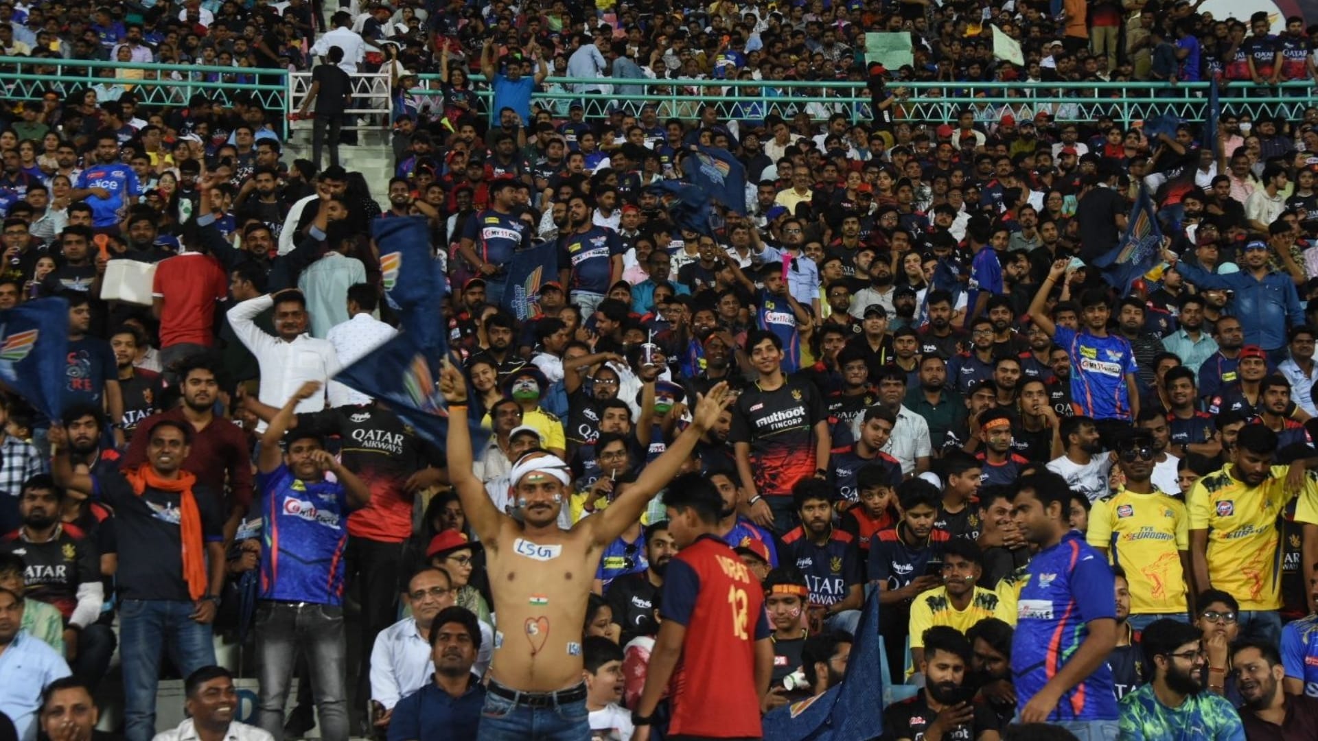 A fan came near to Virat Kohli.