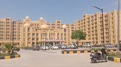 Gwalior: मेडिकल कॉलेज के डॉक्टरों की अनिश्चितकालीन हड़ताल आज, आयुष विभाग चिकित्सक संभालेंगे स्वास्थ्य व्यवस्था Indefinite strike of doctors of all medical colleges of Madhya Pradesh today