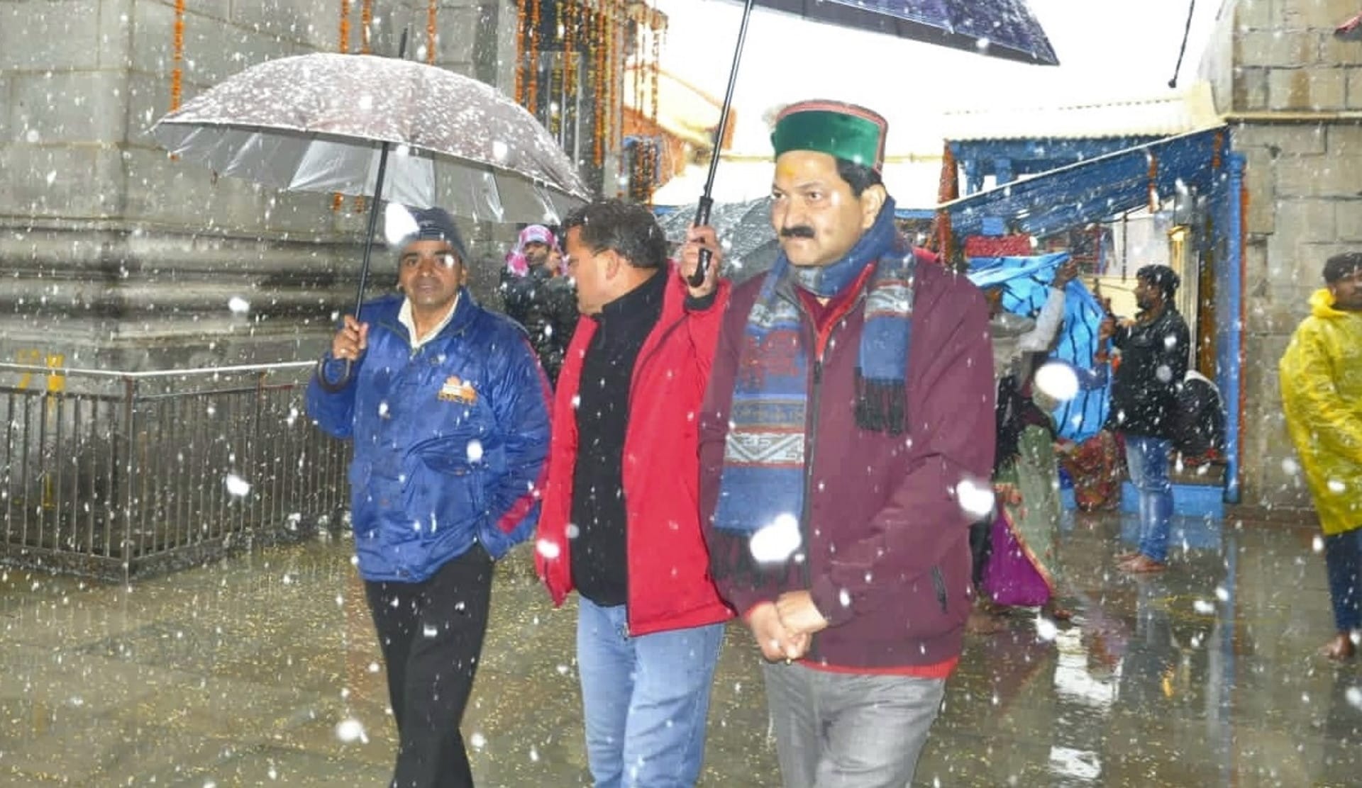 Chardham Yatra 2023 Bad weather spoiled itinerary of the passengers Kedarnath Badrinath yatra read more Update