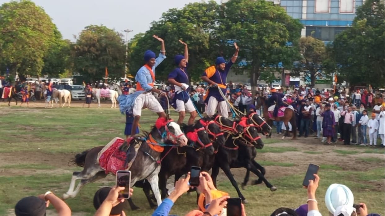 Horsemen showed war feats in Karnal