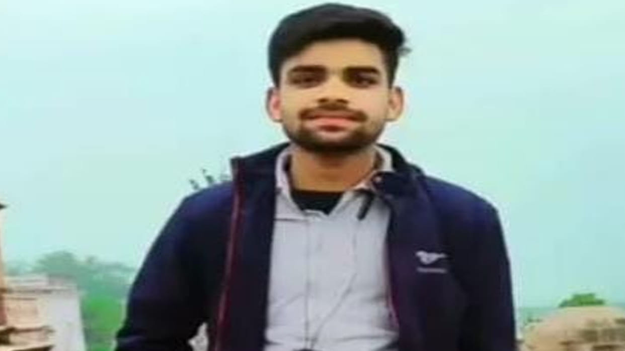 Kannauj: Information given on Facebook then died by consuming poison